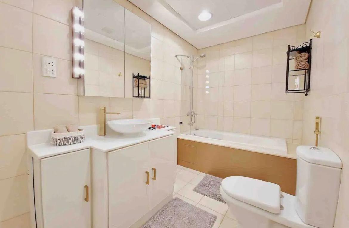 1-bedroom In Palm Jumeirah W/ Amazing Water View Apartment Dubai