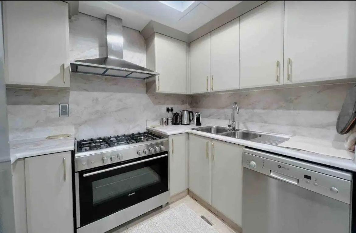 1-bedroom In Palm Jumeirah W/ Amazing Water View